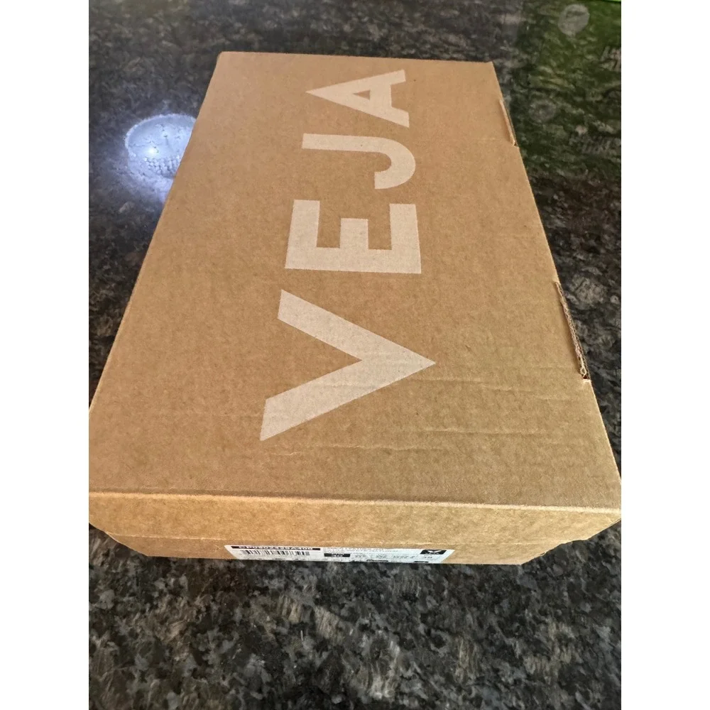 Veja Campo Leather Extra-White Natural-Suede Sneakers CP0502429A400 Womens 9 M 7 - Picture 7 of 7